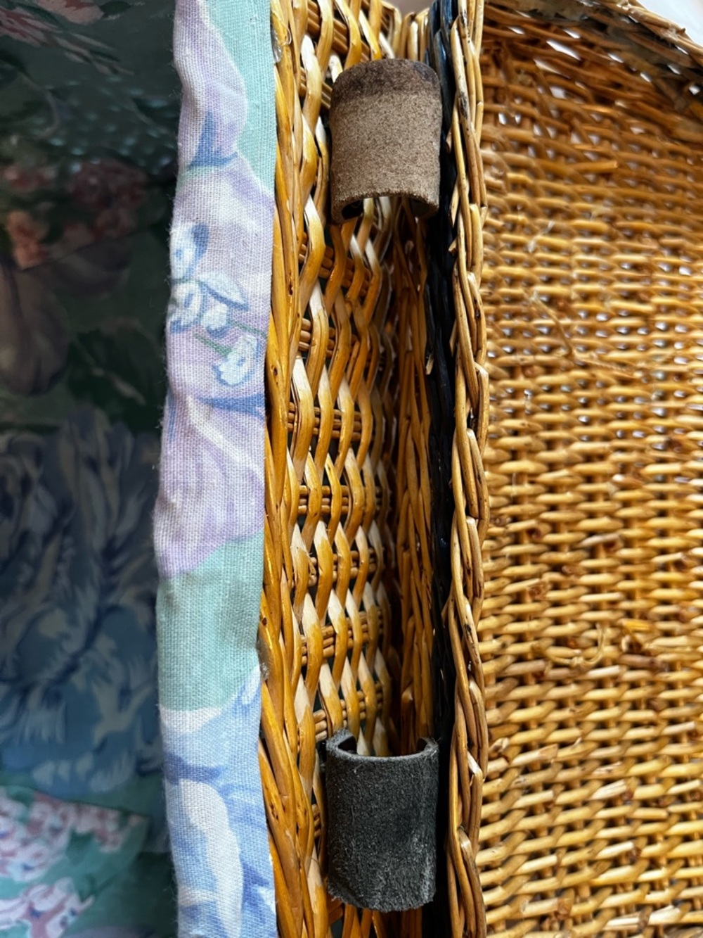 Vintage 50s Garden Cottagecore Basket Handbag Floral Cotton Liner Leather Strape - Picture 10 of 11